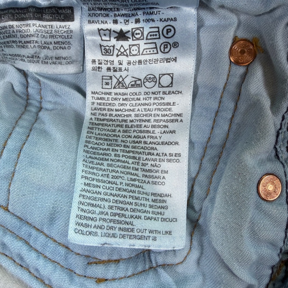 Levi's 501 Distressed Blue Jeans - Picture 7 of 7